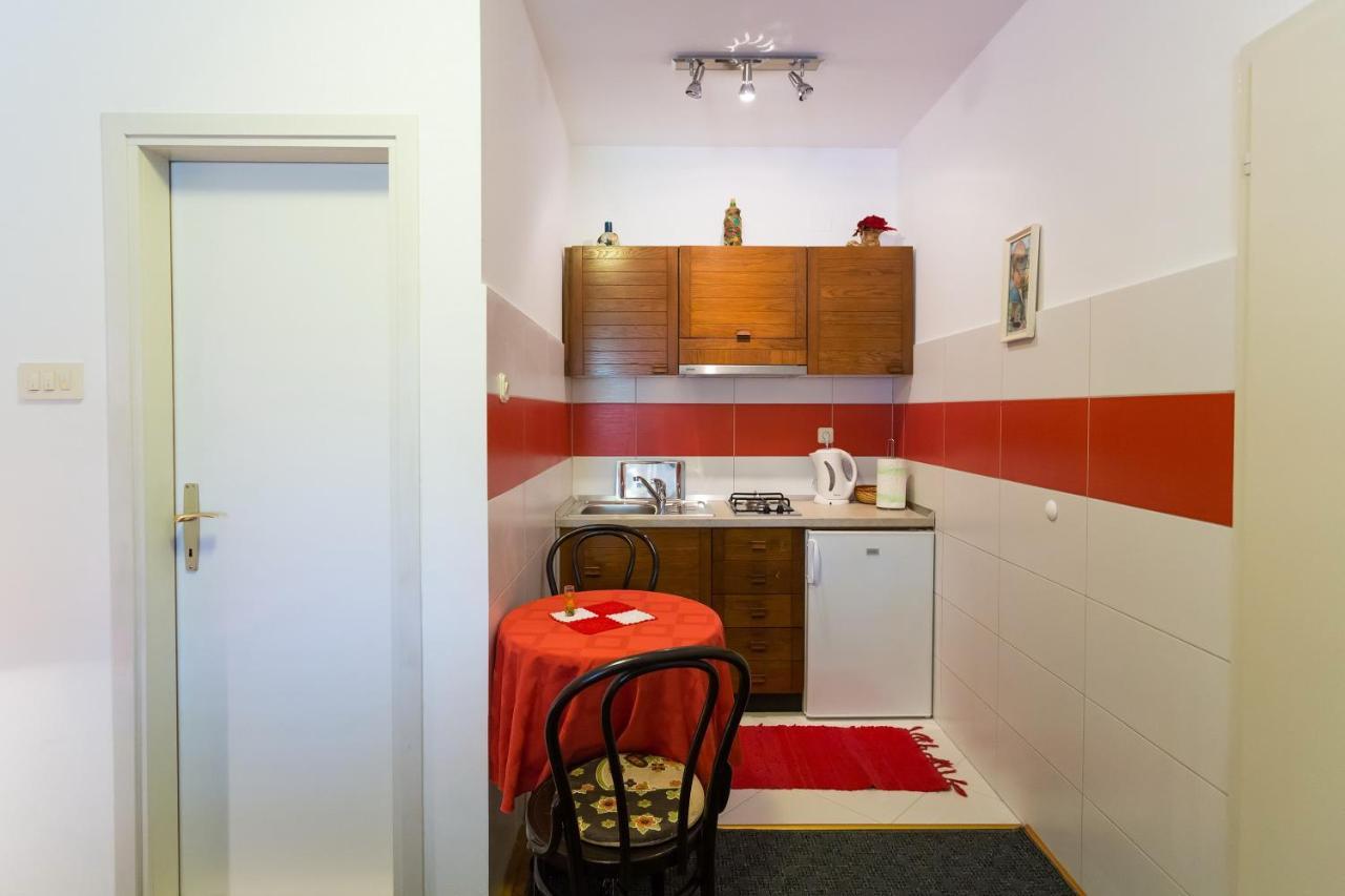 Studio Apartment Boksic Mlini Exterior photo