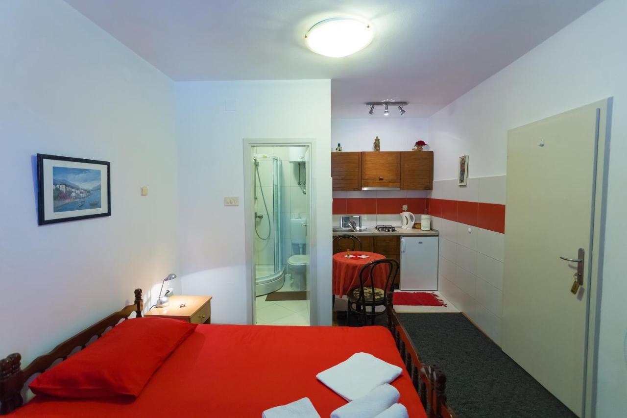 Studio Apartment Boksic Mlini Exterior photo
